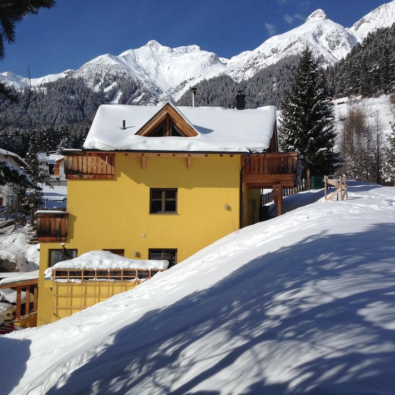 Ferienwohnung Haus Aperies Pettneu am Arlberg Exterior foto