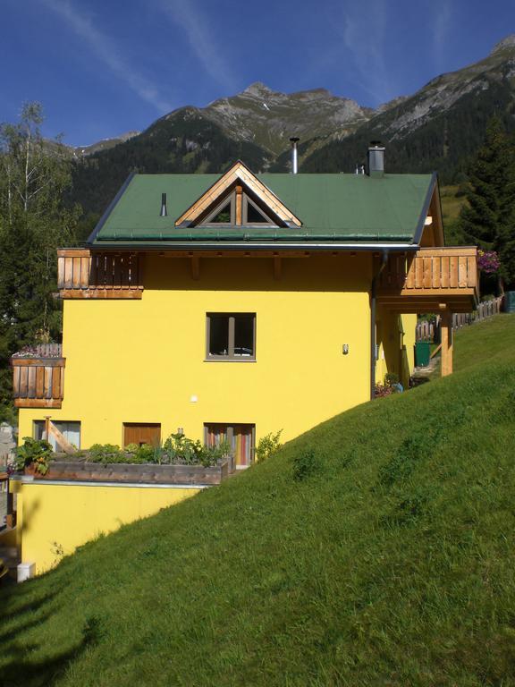 Ferienwohnung Haus Aperies Pettneu am Arlberg Exterior foto