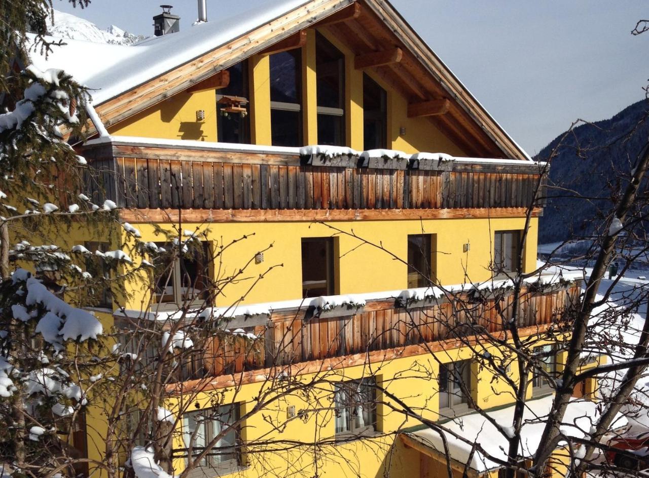 Ferienwohnung Haus Aperies Pettneu am Arlberg Exterior foto
